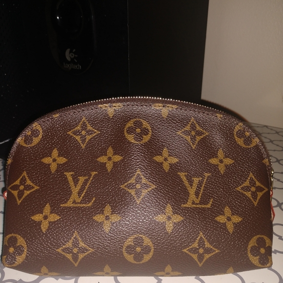 Louis Vuitton Monogram Canvas Cosmetic Pouch - Picture 3 of 5